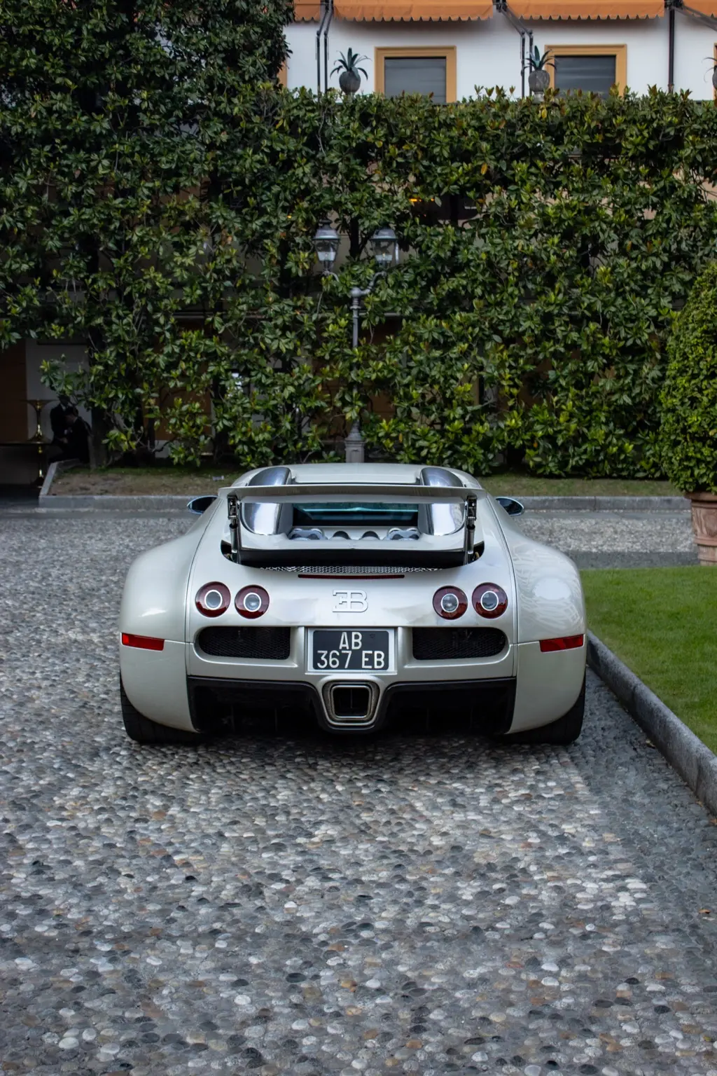 Vista posteriore della Bugatti Veyron Prototype 5.1