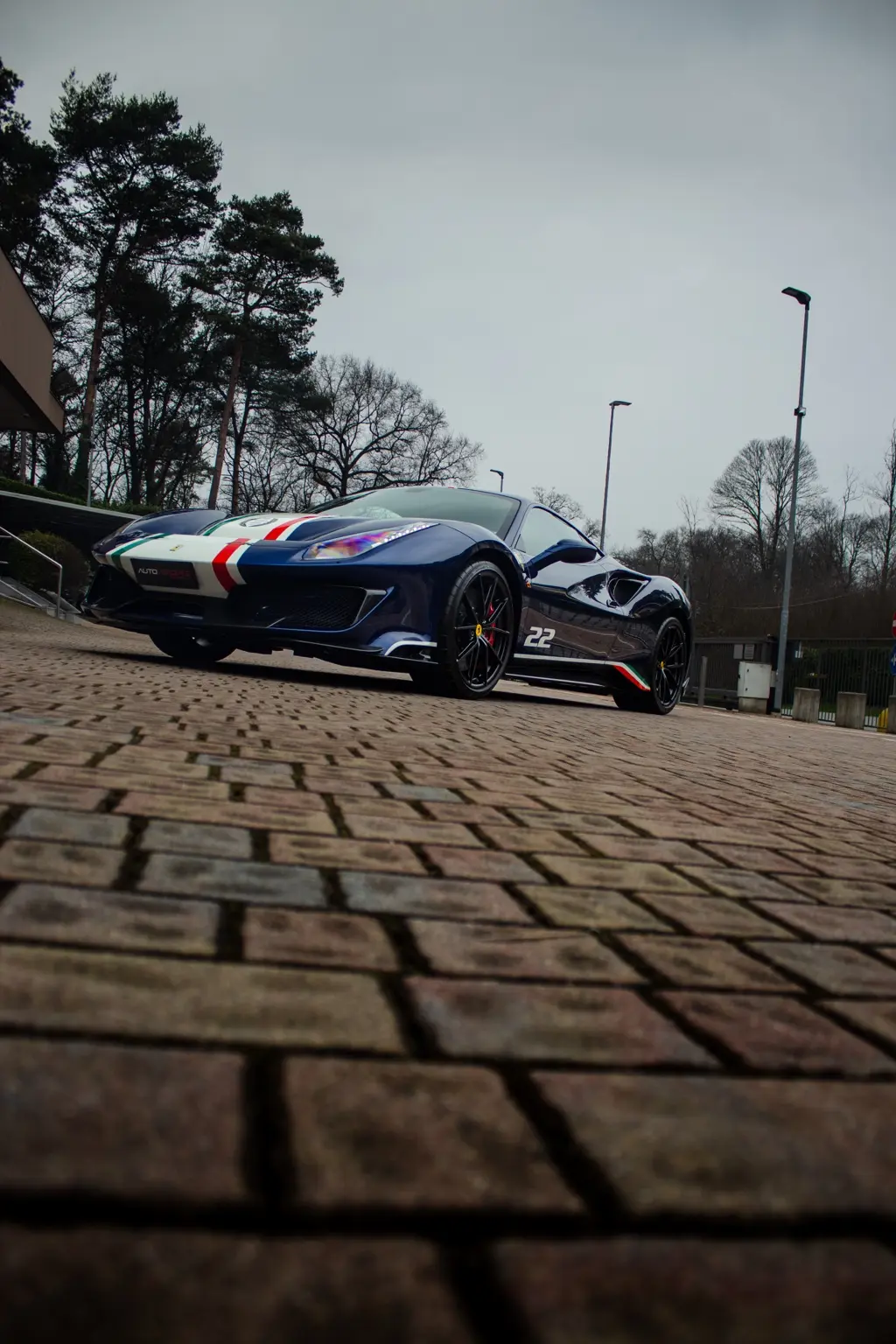 Ferrari 488 Pista ripresa dal basso