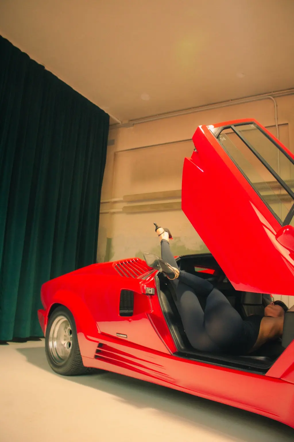 Rear quarter of the Countach with Alyona