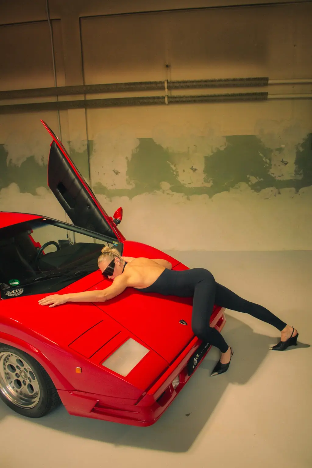 Final fashion portrait with the Countach
