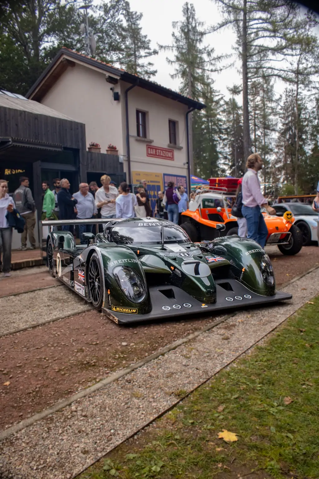 Prototipo da competizione nel paddock